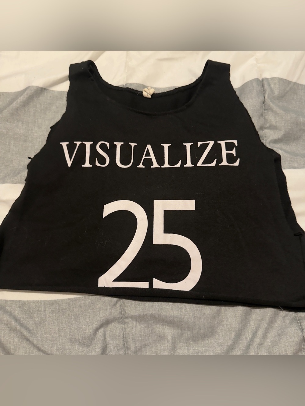Black Graphic Crop Tank with "VISUALIZE 25" Print